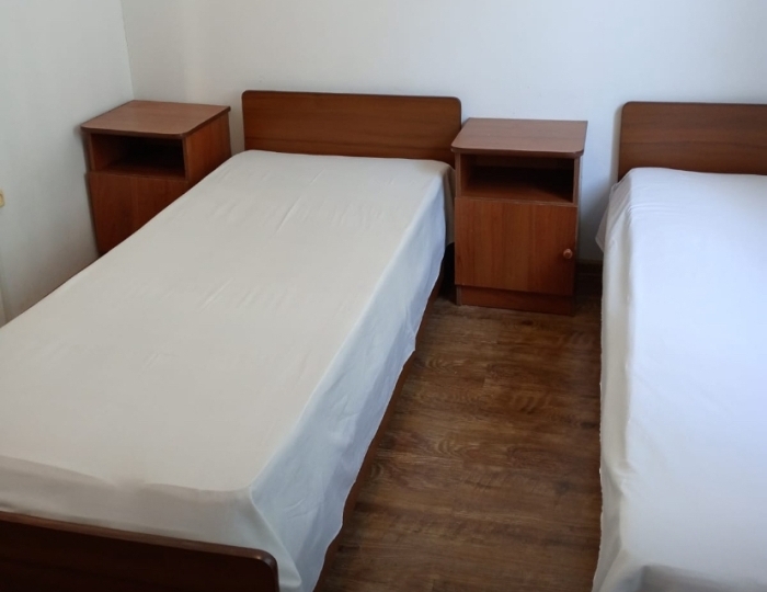 Домик 4-местный 2-комнатный с вентилятором - База отдыха «Мия» Гудаута